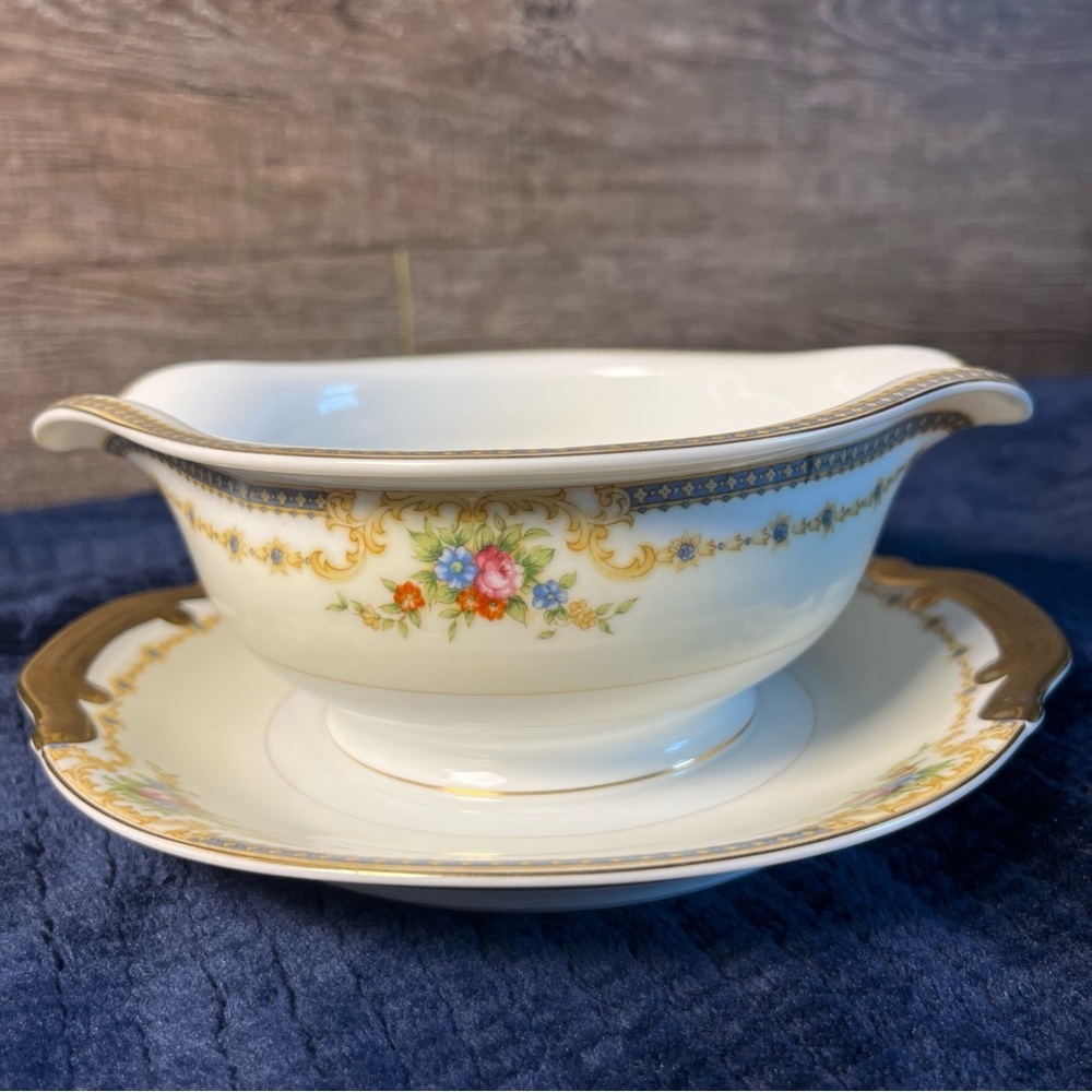 Kongo China Japan  Vintage Floral Gravy Boat with Saucer attached hand painted - Picture 10 of 10